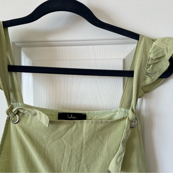Lulu’s Ruffle Shoulder Overalls - Picture 2 of 4